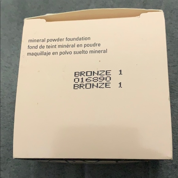 Mary Kay Mineral Powder Foundation - Picture 2 of 3